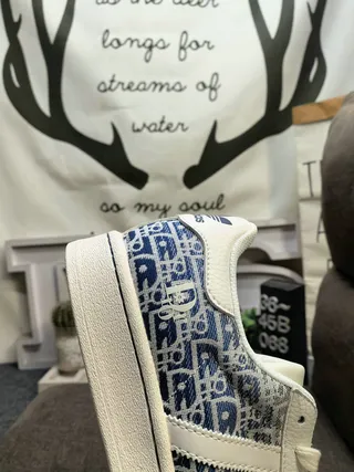 Stussy Beige Navy Low-Top Cupsole Lifestyle Sneakers
