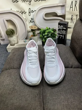 White Pink Thick Sculpted Midsole Mesh And Synthetic Overlay Upper Sneakers