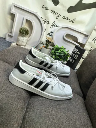 Adidas White Black Laceless Toggle Closure Leather Upper Lifestyle Sneakers