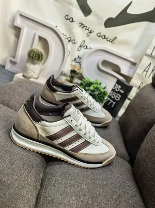 Adidas Beige Brown Vintage Runner Silhouette Suede And Leather Paneling Lifestyle Sneakers