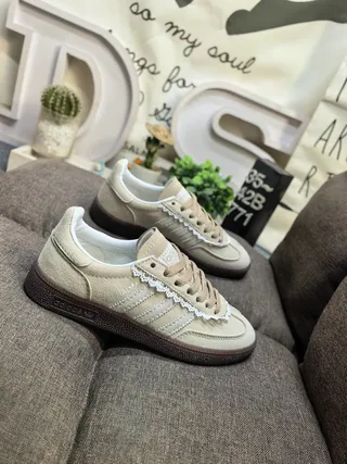 Adidas Samba Beige Brown Suede Upper Gum Rubber Sole Lifestyle Sneakers