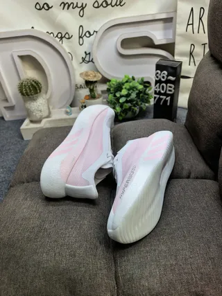 White Pink Thick Sculpted Midsole Mesh And Synthetic Overlay Upper Sneakers