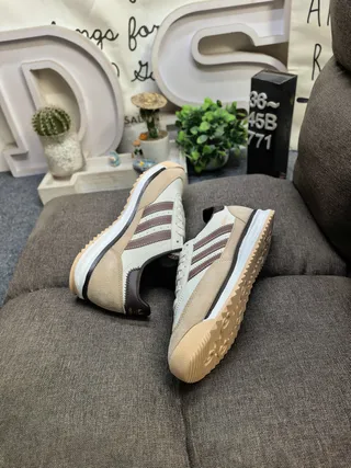 Adidas Beige Brown Vintage Runner Silhouette Suede And Leather Paneling Lifestyle Sneakers