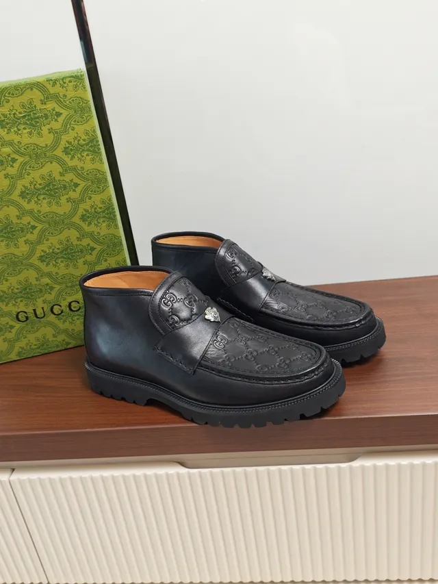 Gucci Rhyton Black GG-Embossed Leather Loafer