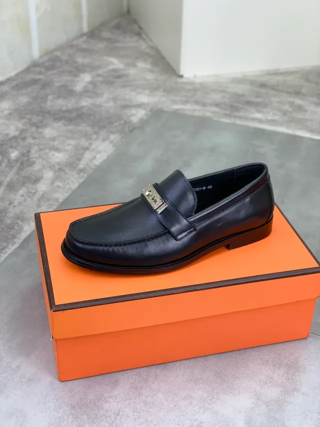 Hermès Oran Black Leather Buckle Strap Loafers