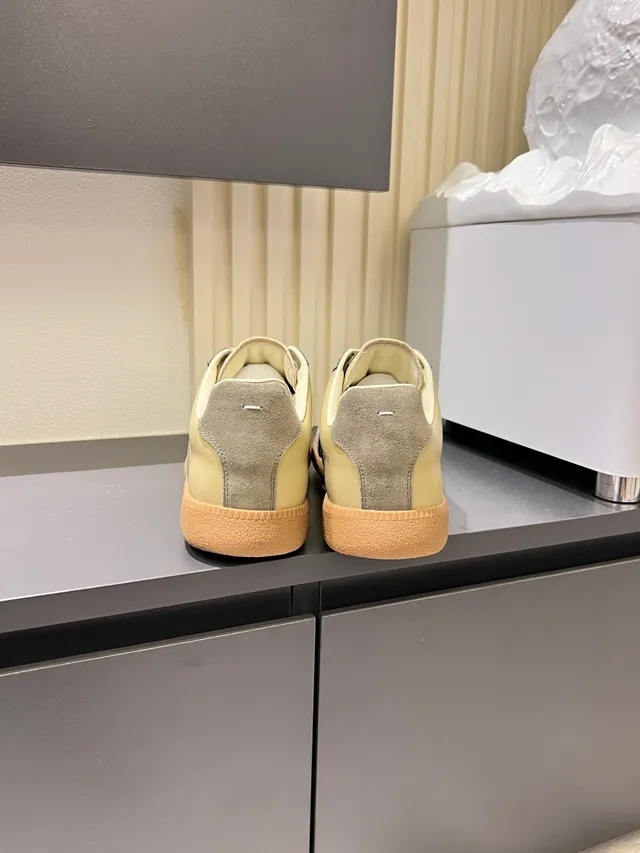 Maison Margiela White Multicolor Low-Top Leather Upper Lifestyle Sneakers