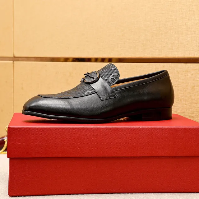 Salvatore Ferragamo Gancini Black Leather Horsebit Loafers