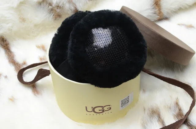Black Brown Fur-Lined Mesh Interior Beanie