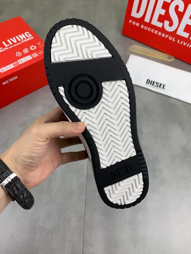 Diesel Navy White Leather Upper Contrast Laces Sneakers