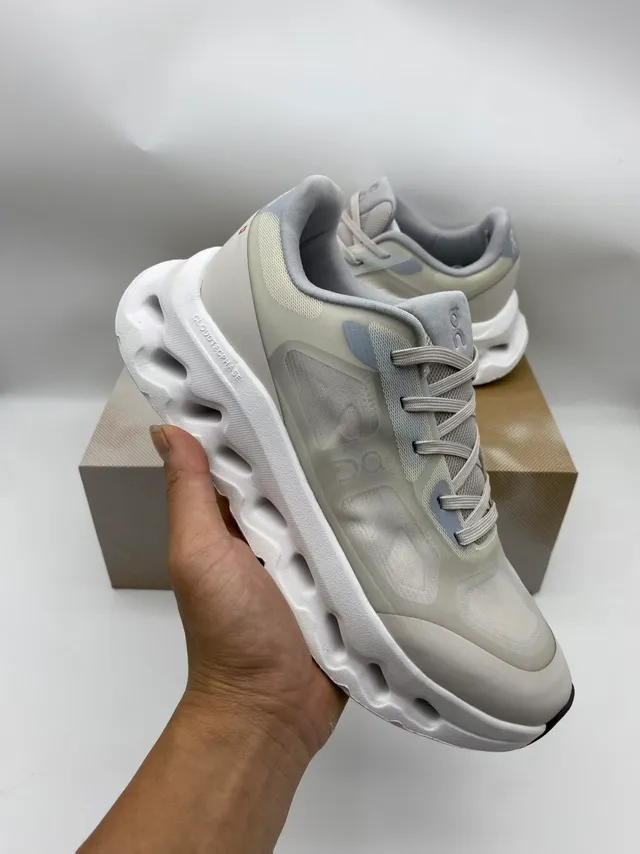 On Beige Gray Sculpted Open-Cell Midsole Mesh And Synthetic Overlay Upper Running Shoes