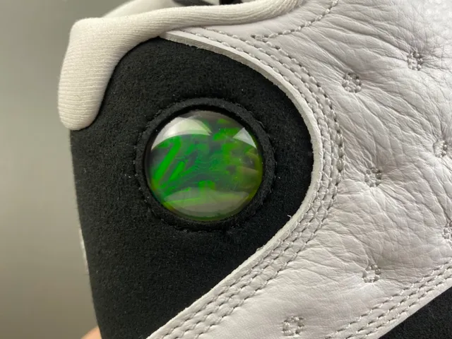 Air Jordan 13 White Black Red Quilted Basketball Shoes