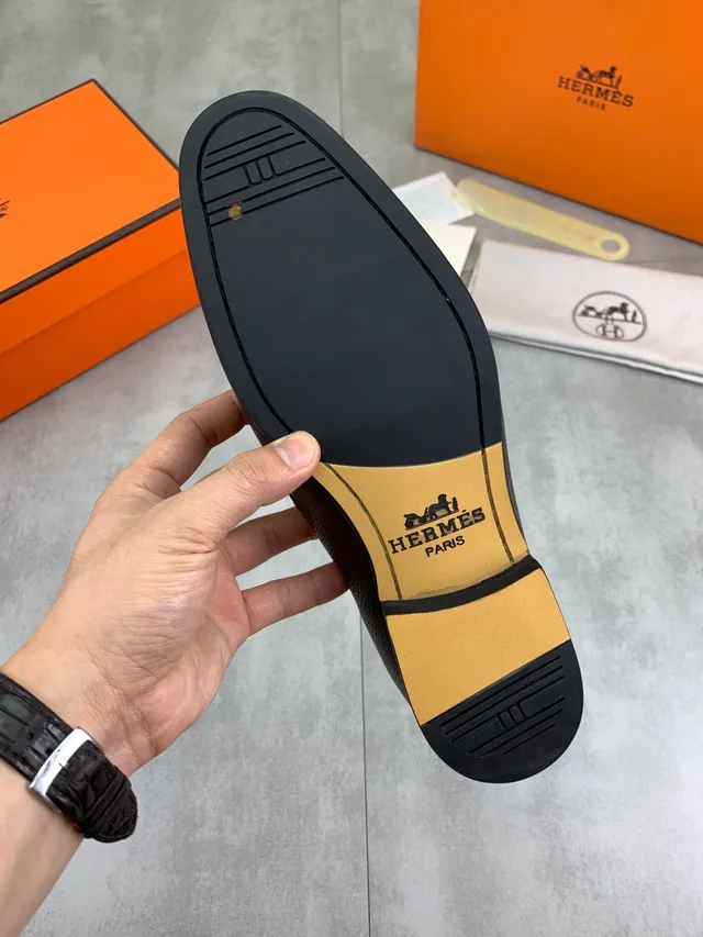 Hermès Oran Brown Gold Pebbled Leather H-Buckle Hardware Loafer