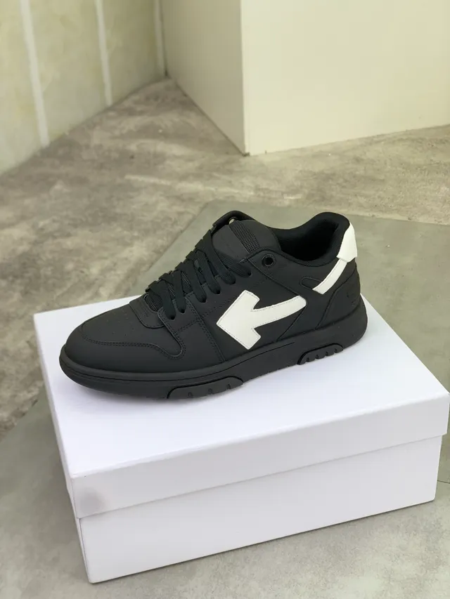 Off-White The Ten Black and White Arrow Lifestyle Sneakers