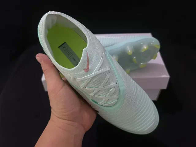 Nike Phantom GT Blue Yellow Knit Upper Translucent Sole Firm-Ground Soccer Shoes