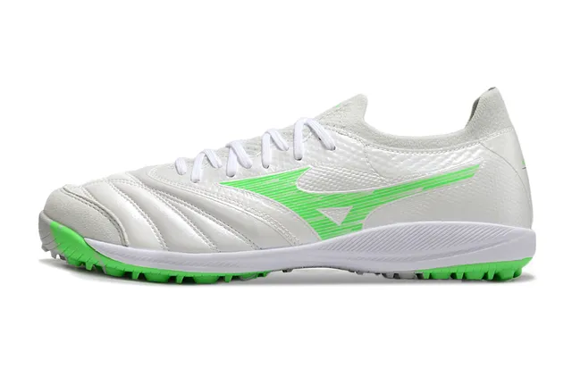 Mizuno White Green Low-Cut Lace-Up Synthetic Quilted Upper Turf Soccer Shoes