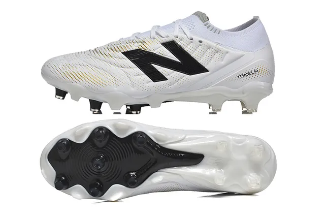 New Balance White Black Low-Cut Knit Upper Asymmetric Lacing System Firm-Ground Soccer Shoes
