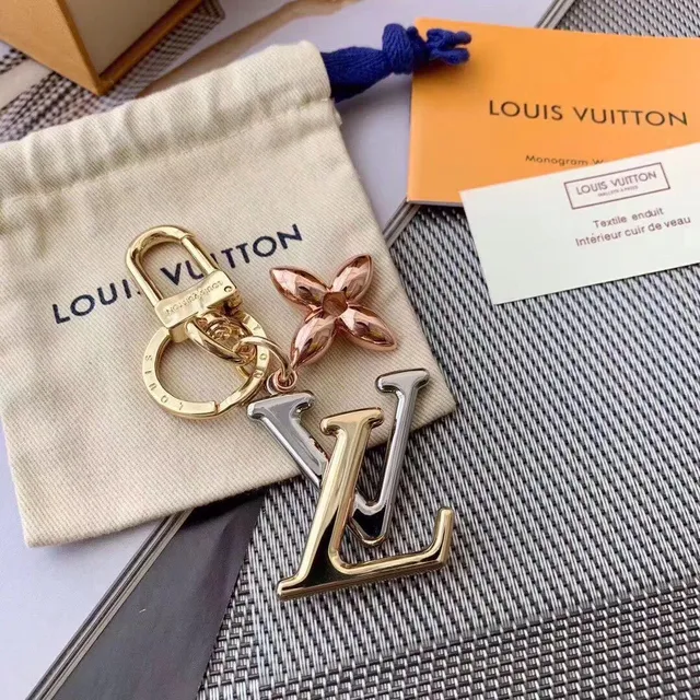 Louis Vuitton Monogram Flower Gold Monogrammed Metallic Brooch