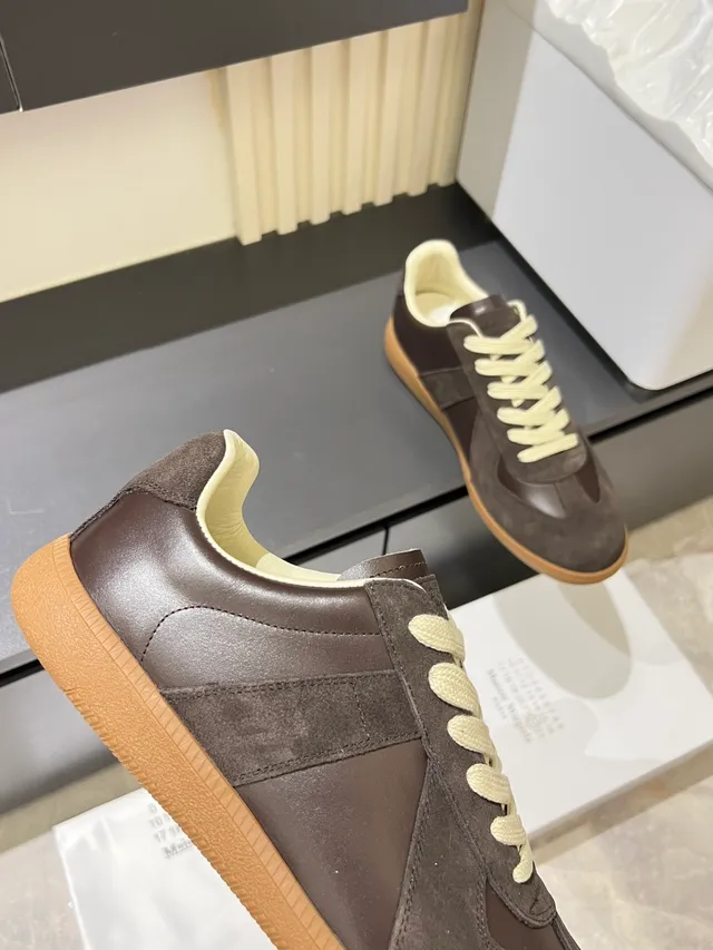 Maison Margiela White Multicolor Low-Top Leather Upper Lifestyle Sneakers