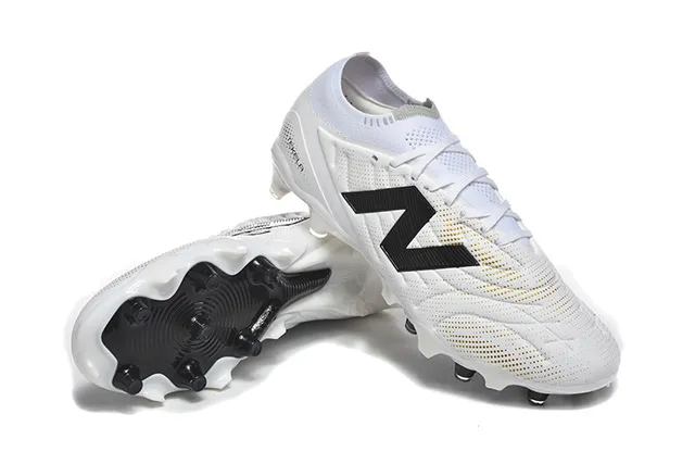 New Balance White Black Low-Cut Knit Upper Asymmetric Lacing System Firm-Ground Soccer Shoes