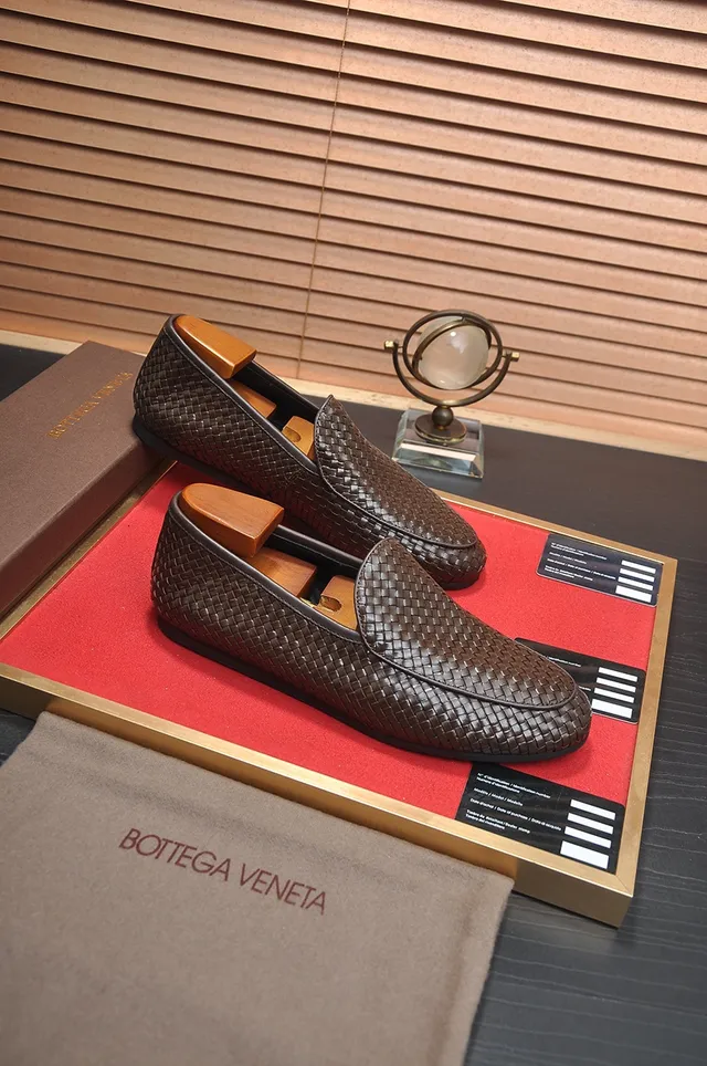 Bottega Veneta Andiamo Brown Black Intrecciato Woven Leather Slip-On Loafer