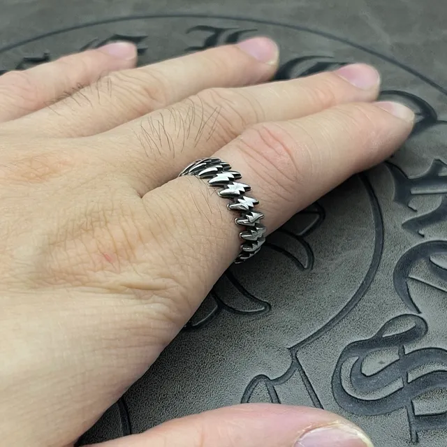 Chrome Hearts Spiked Chain Ring Silver Curb Band High-Polish Metal Ring