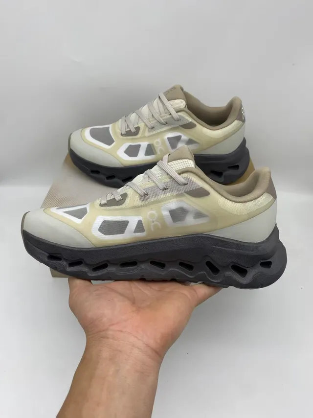 On Beige Gray Sculpted Open-Cell Midsole Mesh And Synthetic Overlay Upper Running Shoes