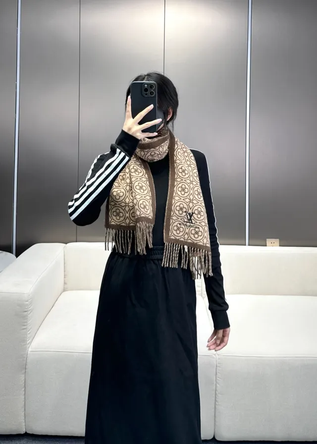 Louis Vuitton Geometric Monogram Jacquard Beige and Brown Cashmere Scarf