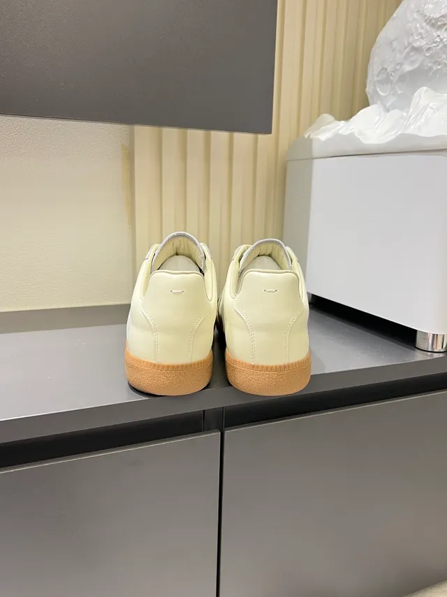 Maison Margiela White Multicolor Low-Top Leather Upper Lifestyle Sneakers