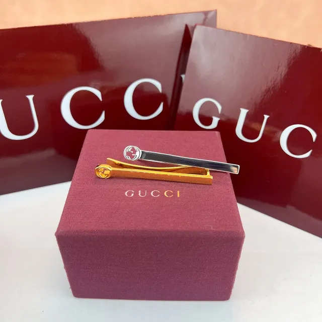 Gucci Interlocking G Gold Burgundy Polished Metal Logo Head Necktie
