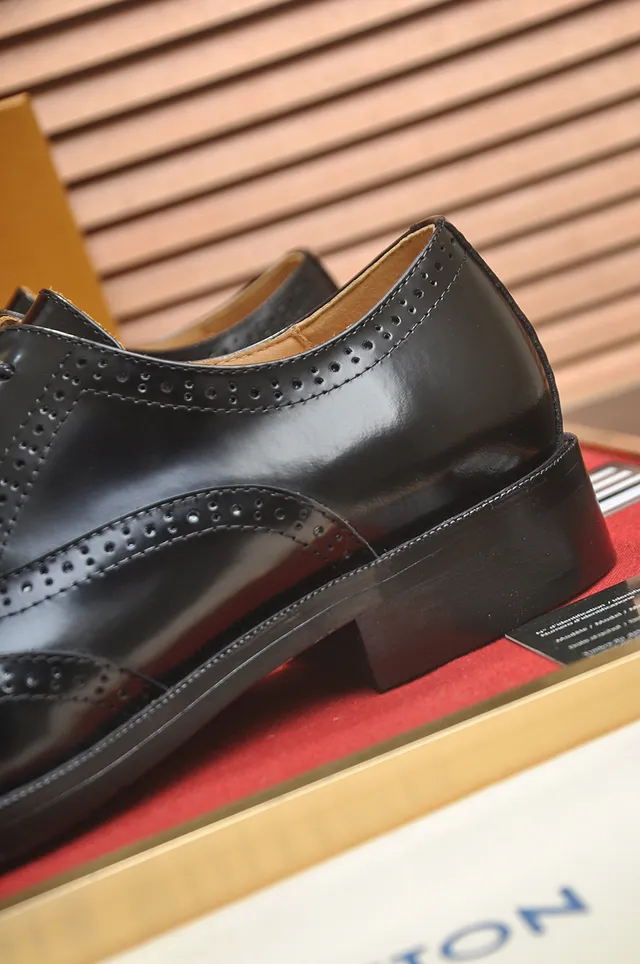 Louis Vuitton Black Beige Polished Leather Full Wingtip Brogue
