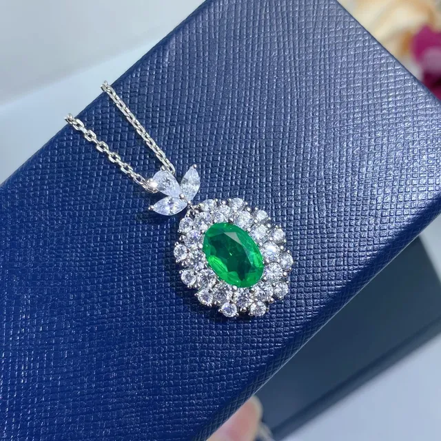 Green Silver Oval-Cut Gemstone Halo Pavé Setting Necklace