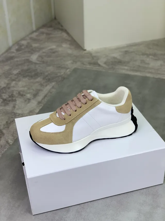 Alexander McQueen Oversized Sneaker White Beige Platform Lifestyle Sneakers