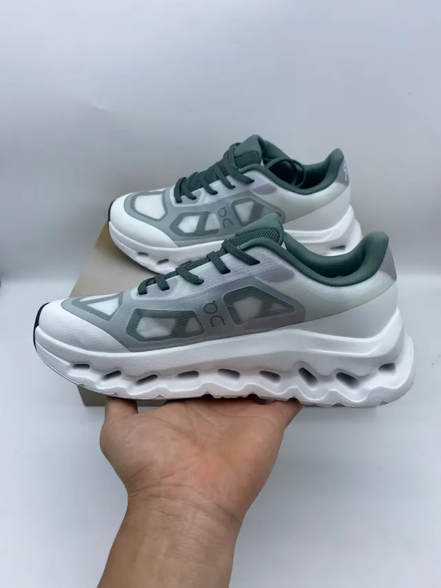 On Beige Gray Sculpted Open-Cell Midsole Mesh And Synthetic Overlay Upper Running Shoes