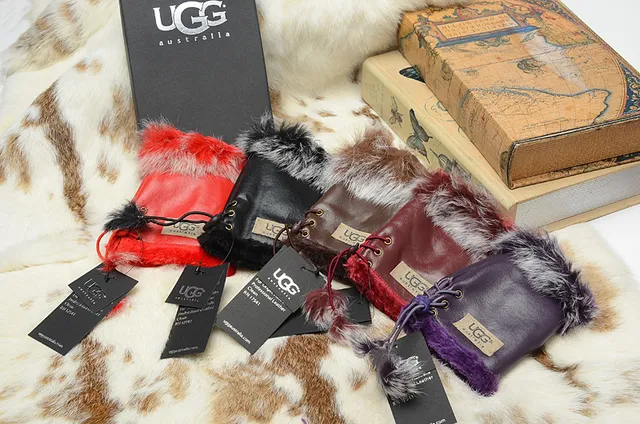 UGG Fur-Trimmed Leather Pouch Bucket Bag