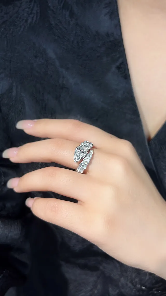 Bvlgari Silver White Articulated Geometric Band Pavé-Set Clear Stones Ring