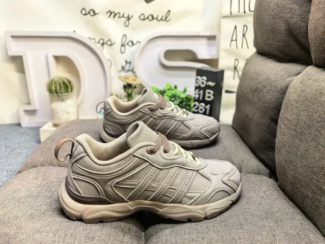 Adidas Gray Black Retro Runner Silhouette Mesh And Synthetic Overlays Chunky Sneakers