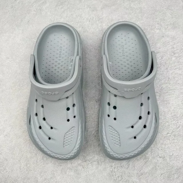 Crocs Echo Clog Light Gray Molded Foam Clog