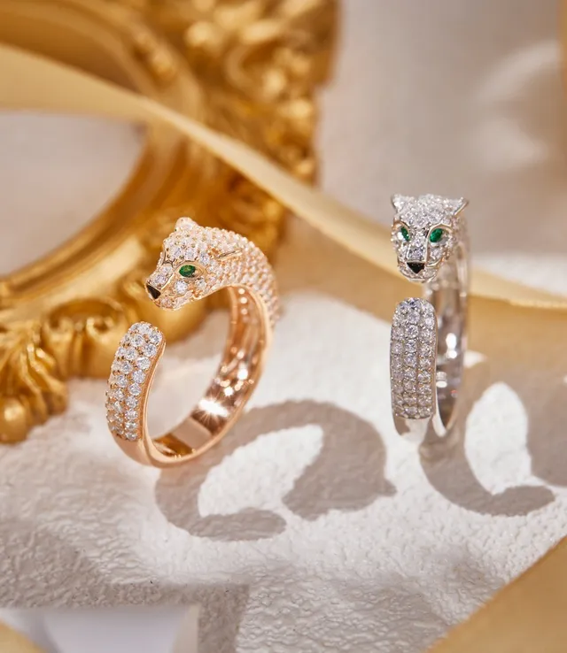 Cartier Panthère Panther Head Pavé Diamond Emerald Eye Open Ring