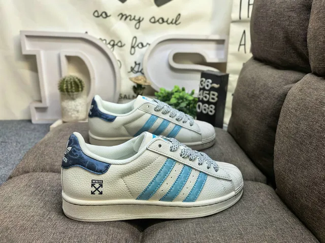 Stussy Beige Navy Low-Top Cupsole Lifestyle Sneakers