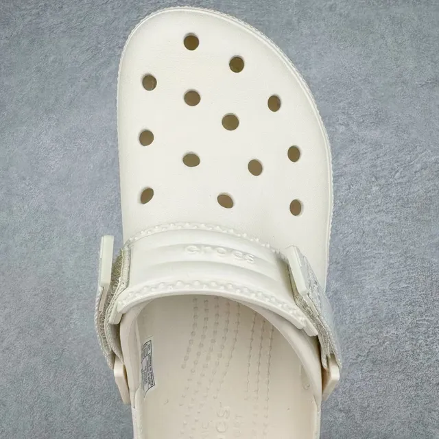 Crocs Echo Clog Off-White Molded Foam Clog