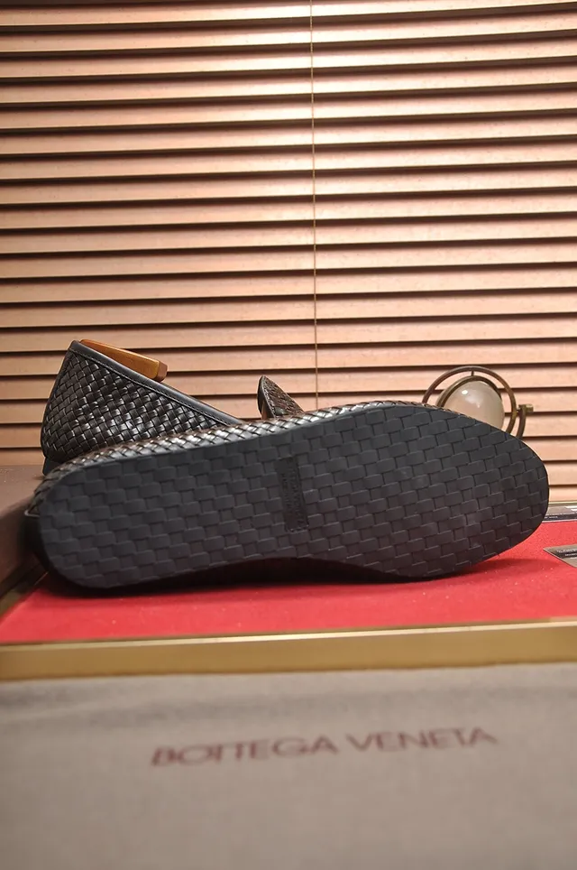 Bottega Veneta Andiamo Brown Black Intrecciato Woven Leather Slip-On Loafer