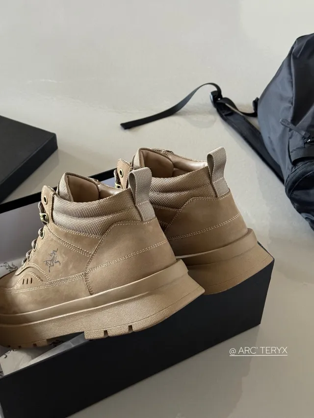 Arc'teryx Black Beige Insulated Shearling-Lined Mixed-Material Upper Ankle Boots