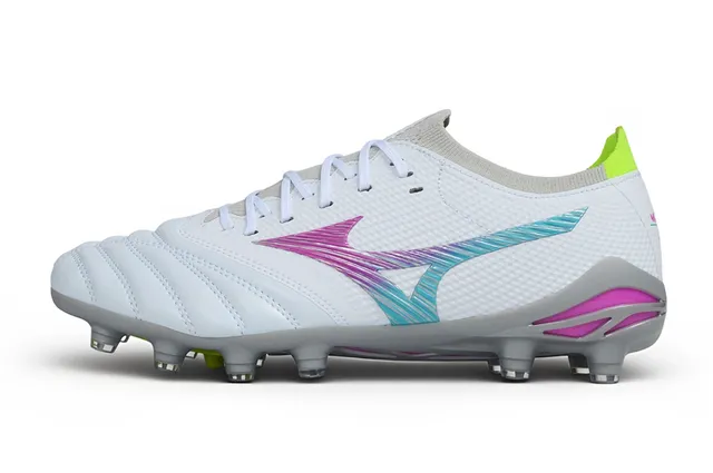 Mizuno White Gray Low-Cut Knit-Synthetic Upper Wave-Patterned Side Logo Firm-Ground Soccer Shoes