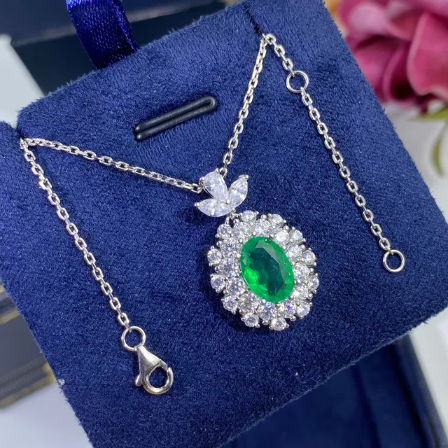 Green Silver Oval-Cut Gemstone Halo Pavé Setting Necklace