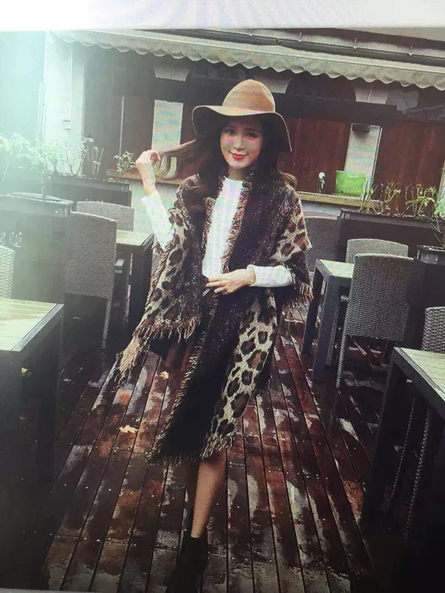 Beige Brown Knitted Leopard Print Scarve