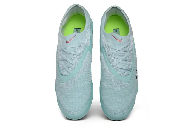 Nike Blue Black Knit Upper Low-Cut Silhouette Turf Soccer Shoes