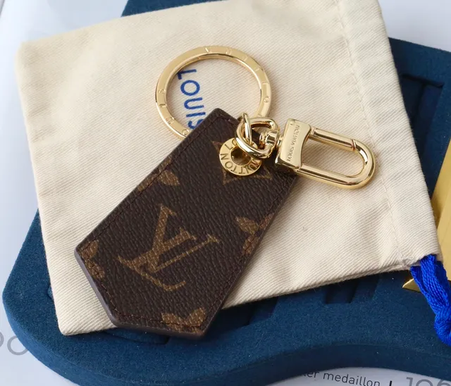Louis Vuitton Monogram Canvas Key Tag Card Holder