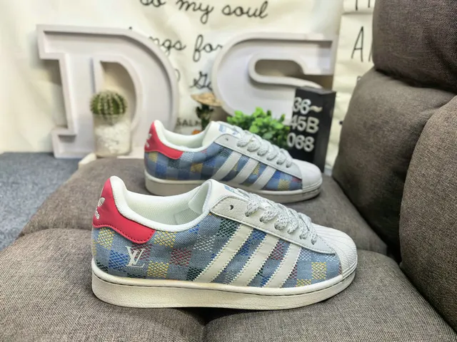 Stussy Beige Navy Low-Top Cupsole Lifestyle Sneakers