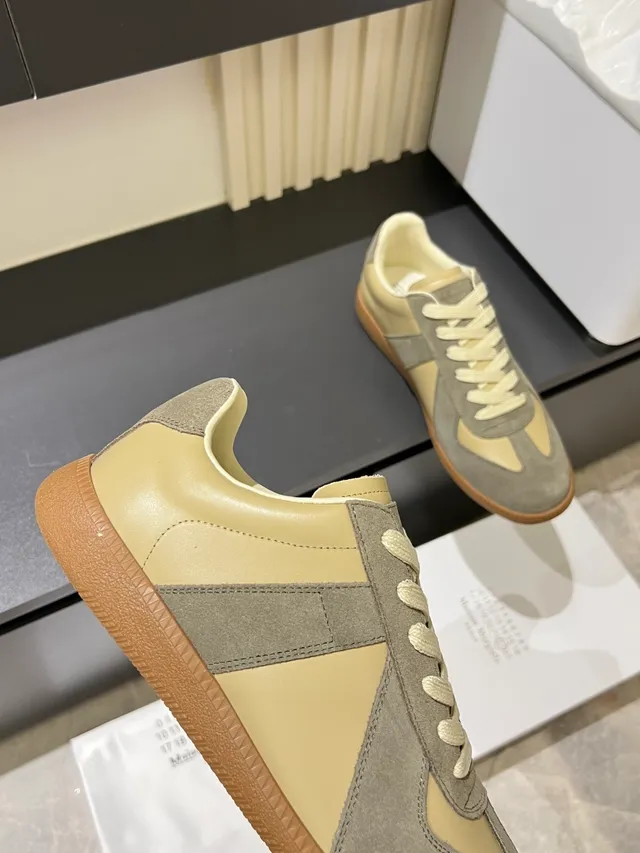 Maison Margiela White Multicolor Low-Top Leather Upper Lifestyle Sneakers