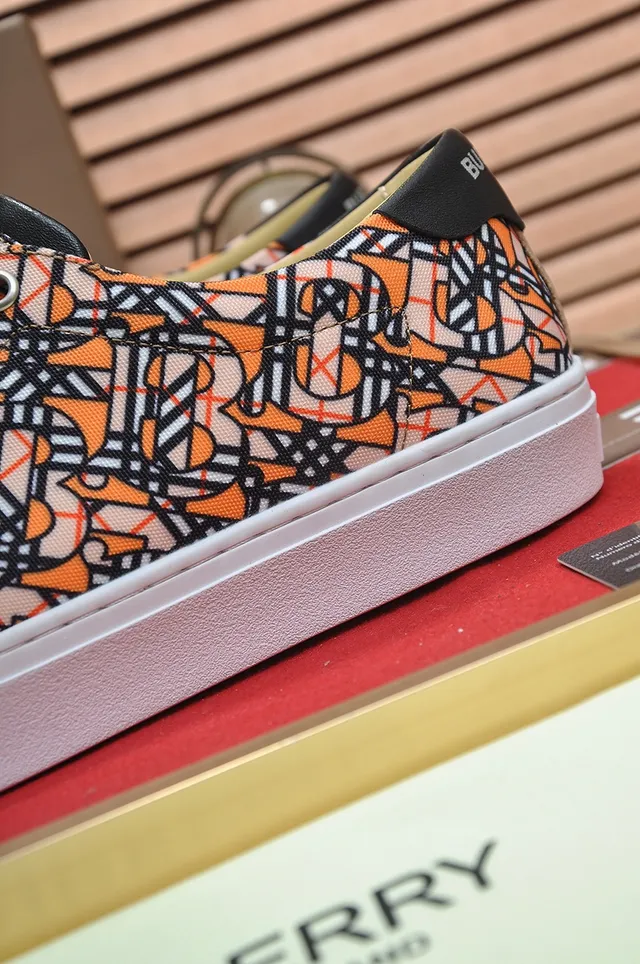 Burberry Orange White Low-Top Geometric-Print Canvas Upper Lifestyle Sneakers